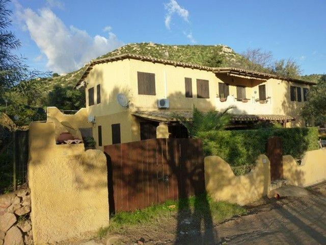 Casa Vacanza In Sardegna Wi-Fi Free Torre delle Stelle Exteriör bild